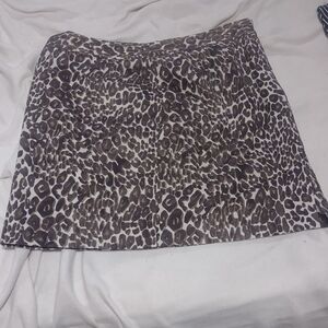 Loft plus size 16 leopard print‎ mini skirt slit up the bottom